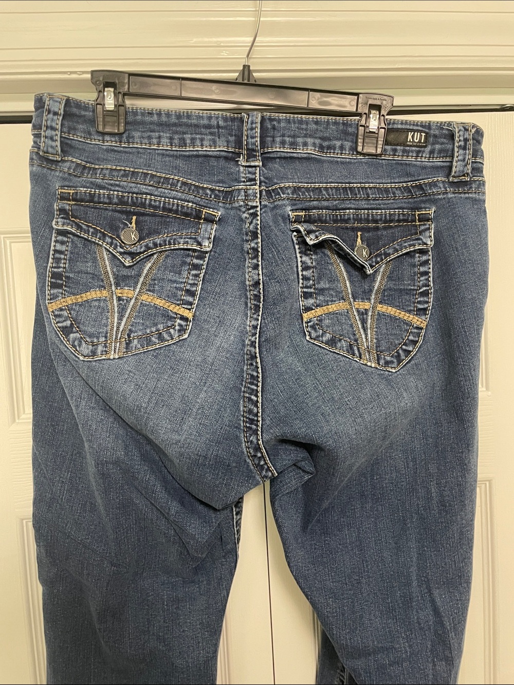 GUC Kut from the kloth 16w jeans. Embellished pockets